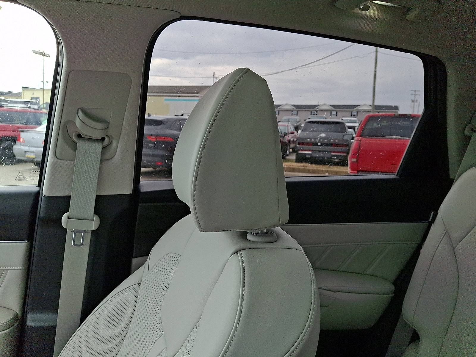 Used 2025 Kia Sorento SX image 17