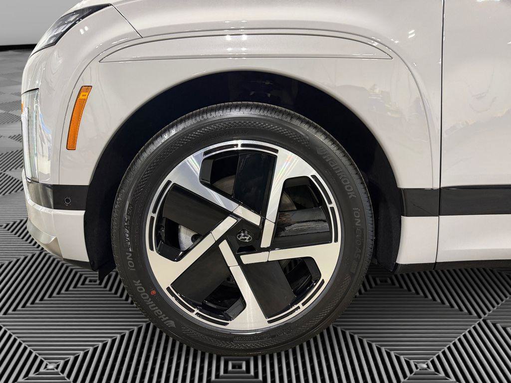 New 2026 Hyundai Ioniq 9 Calligraphy image 9