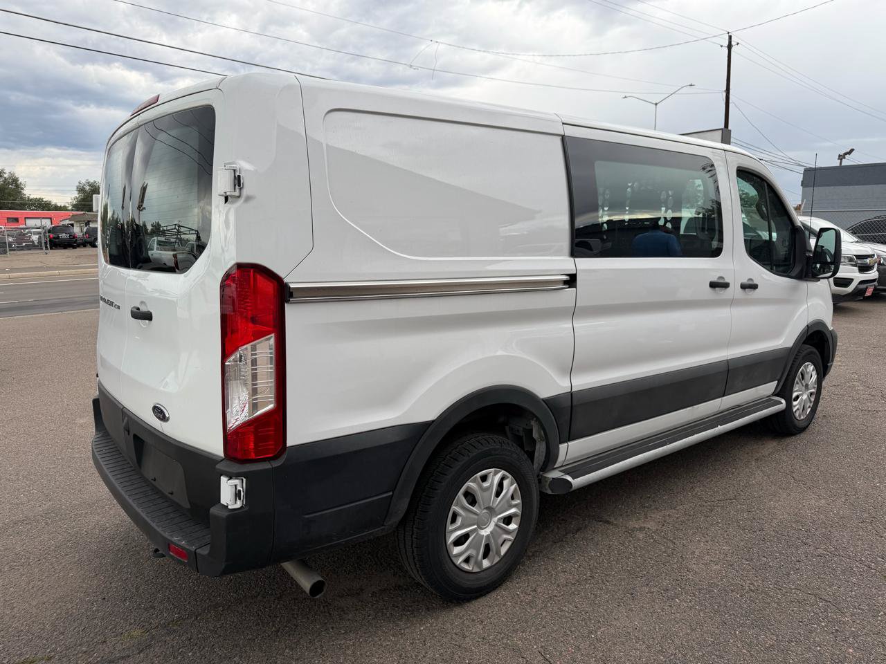 Used 2025 Ford Transit 250 Low Roof w/ Exterior Upgrade Package RWD image 4