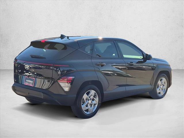 New 2027 Hyundai Kona SE FWD image 2