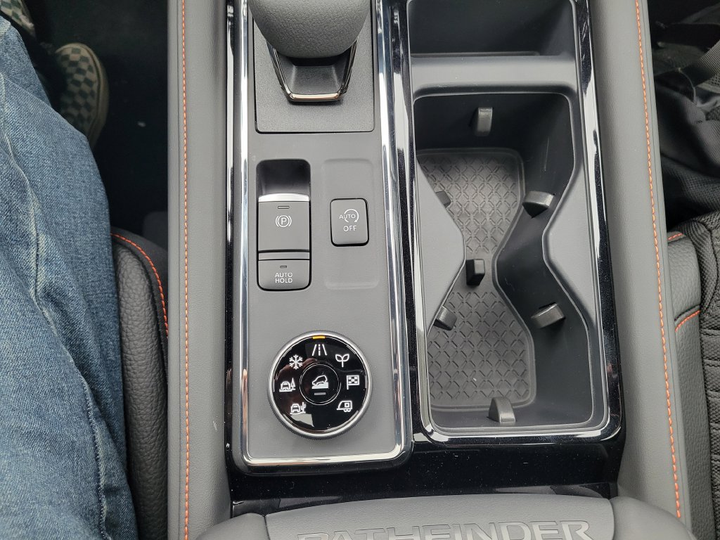 New 2026 Nissan Pathfinder Rock Creek AWD/4WD image 32
