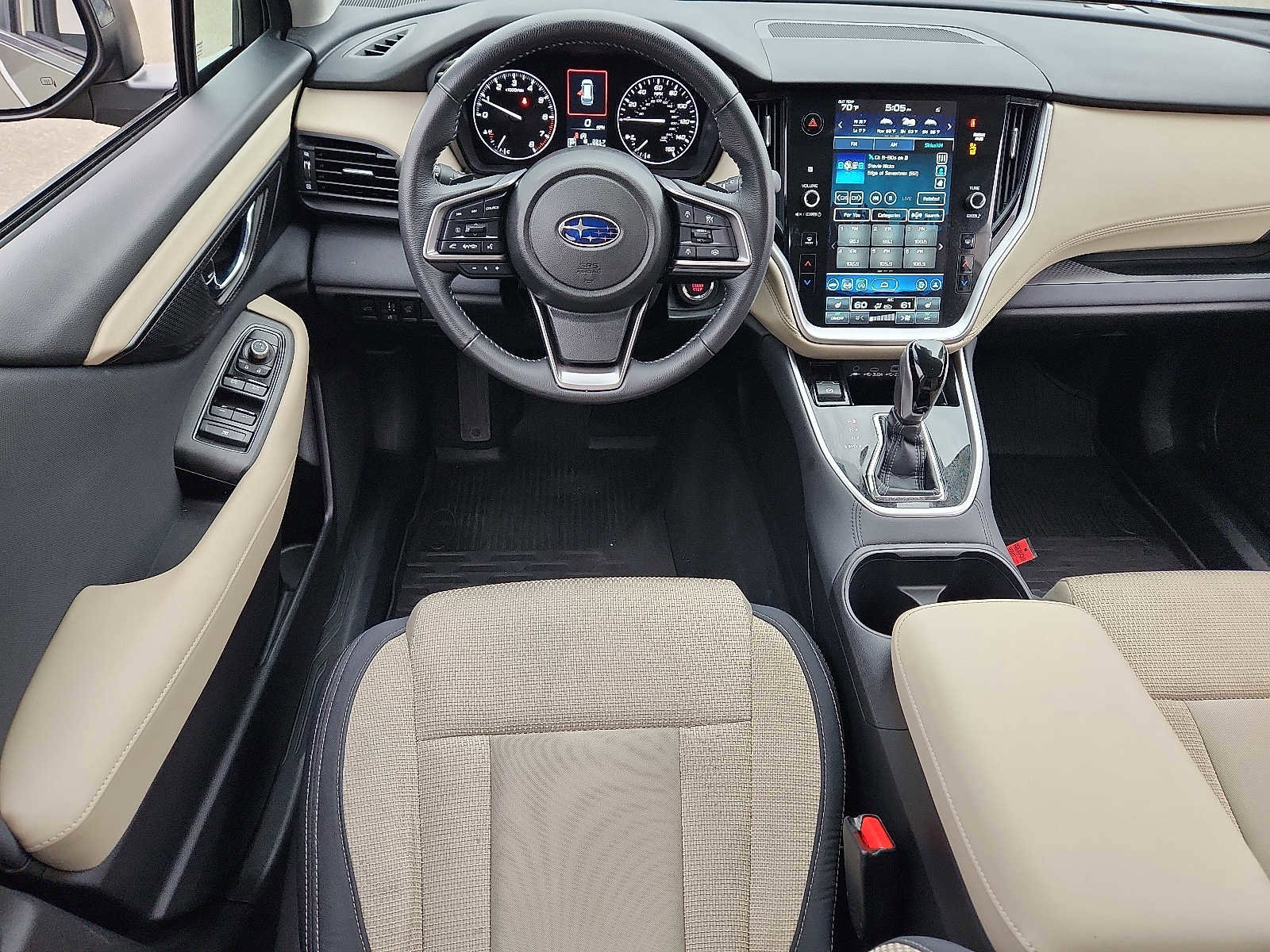 Used 2023 Subaru Outback Premium image 11