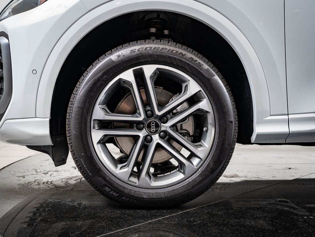 New 2025 Audi Q5 Premium Plus image 13