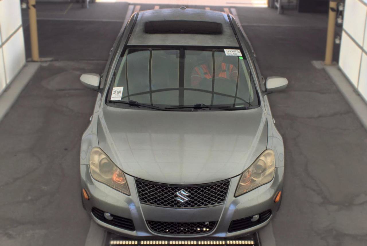 Used 2011 Suzuki Kizashi Sport SLS AWD/4WD image 2