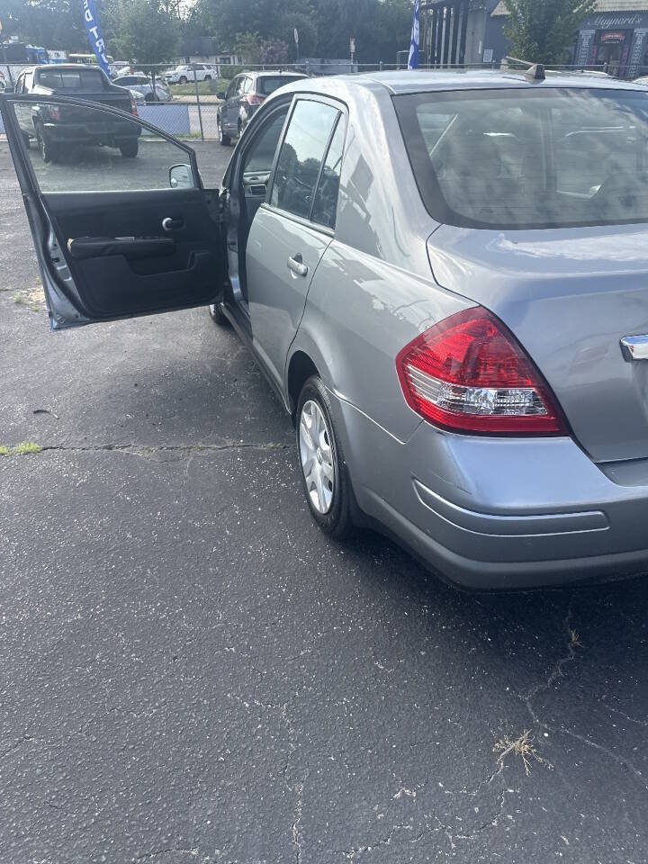 Used 2010 Nissan Versa 1.8 S w/ PWR Plus Pkg FWD image 4