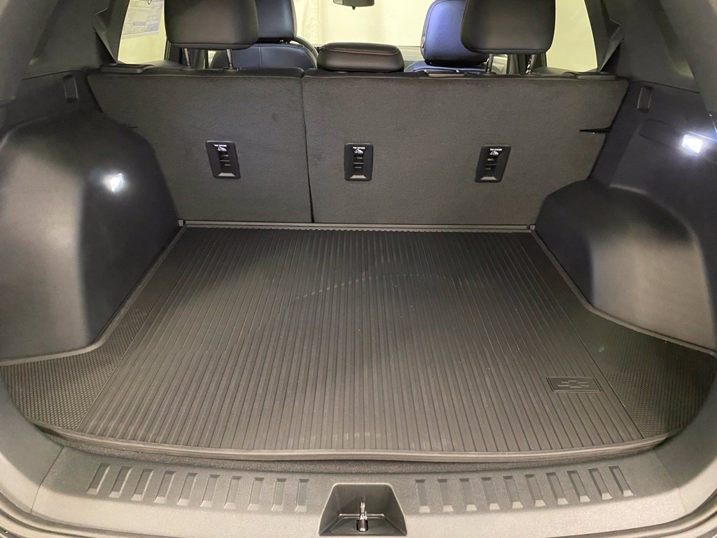 New 2027 Chevrolet Equinox RS w/ LPO, Floor Liner Package AWD/4WD image 8