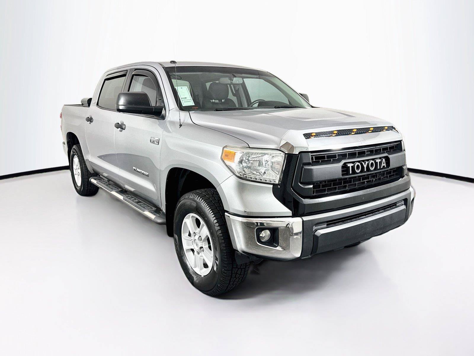 Used 2016 Toyota Tundra SR5 w/ SR5 Upgrade Package AWD/4WD image 7