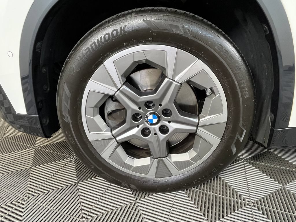 Used 2024 BMW X1 xDrive28i w/ Convenience Package AWD/4WD image 12