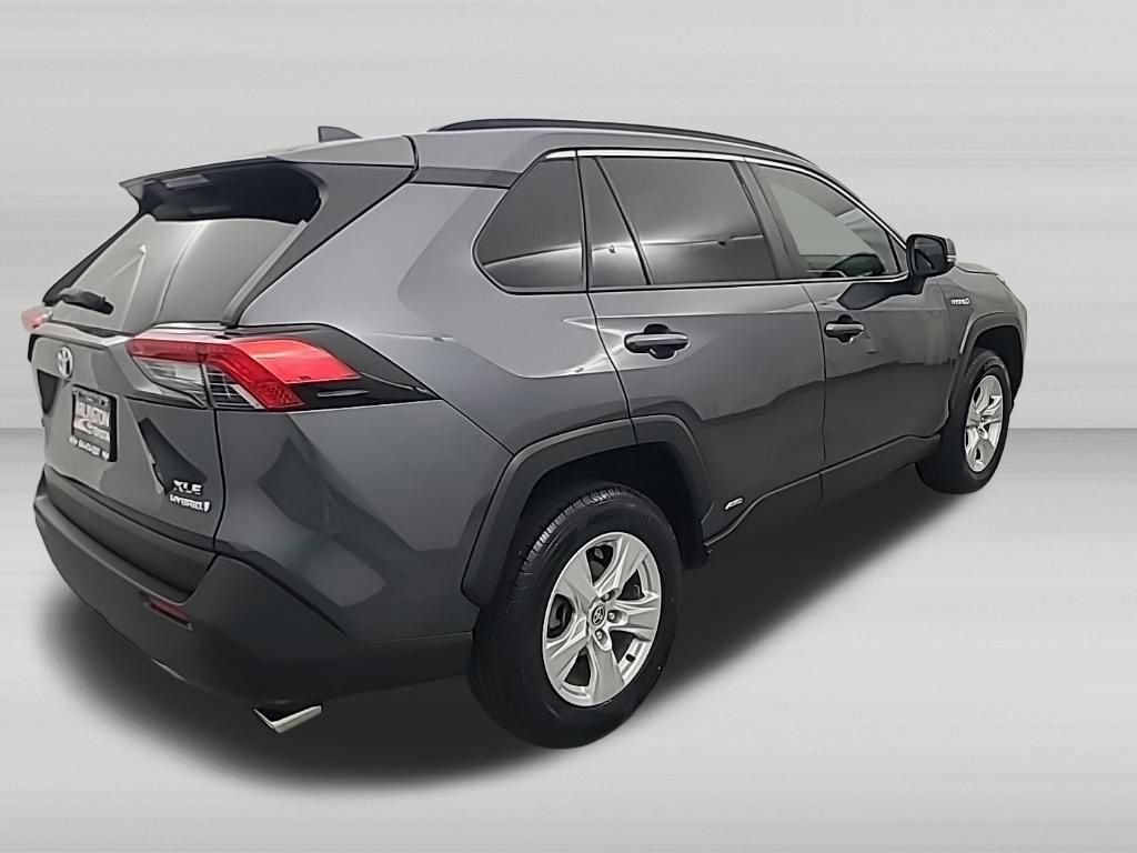 Used 2021 Toyota RAV4 XLE AWD/4WD image 5