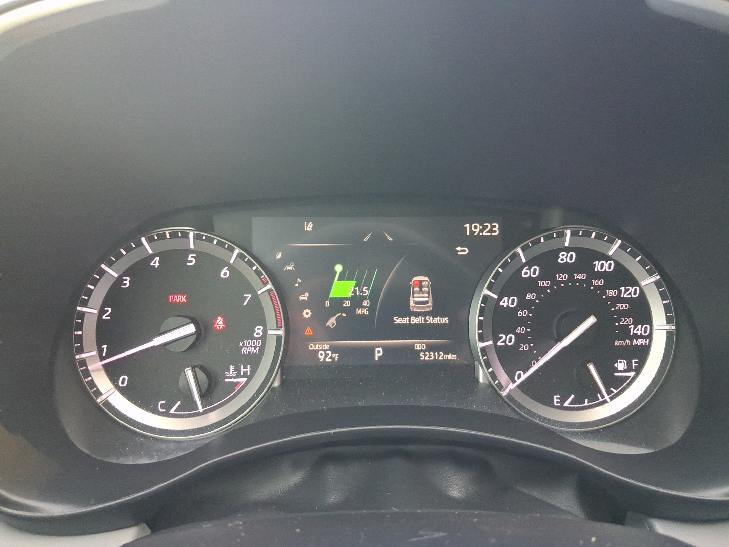 Used 2022 Toyota Highlander XLE AWD/4WD image 22