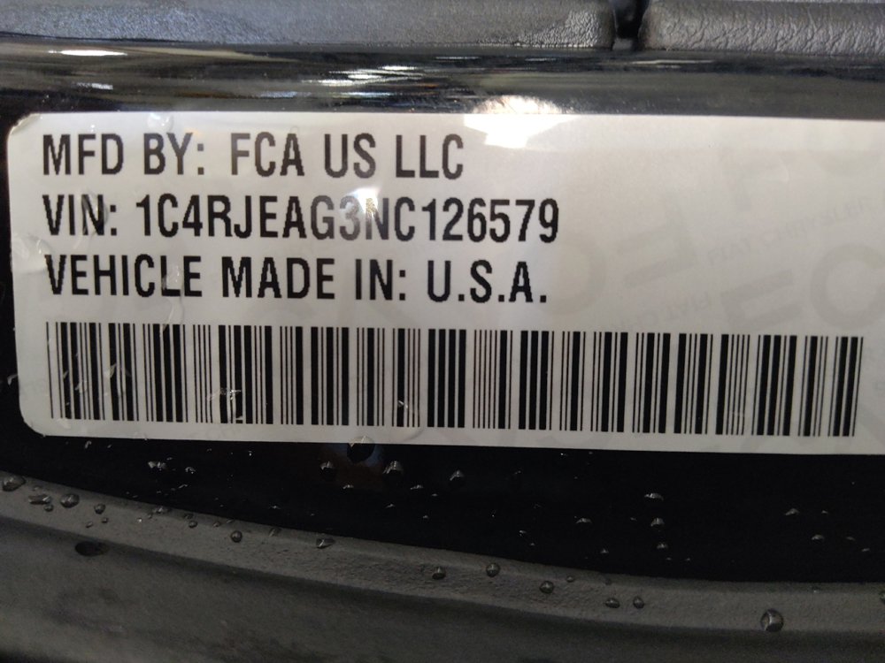 Used 2022 Jeep Grand Cherokee Laredo X image 33