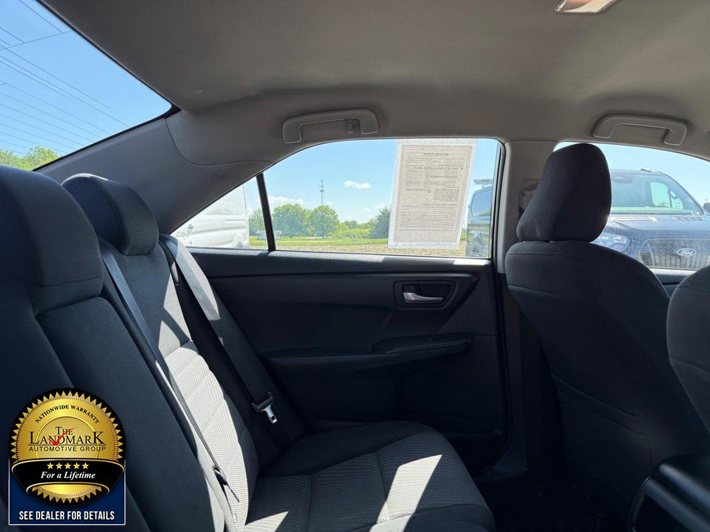 Used 2015 Toyota Camry LE FWD image 14