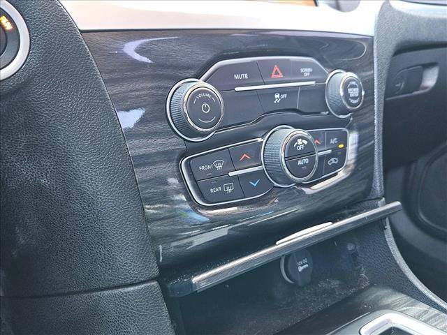 Used 2022 Chrysler 300 Touring RWD image 14