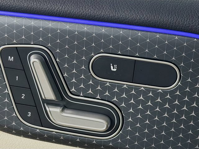 Used 2025 Mercedes-Benz GLB 250 image 24