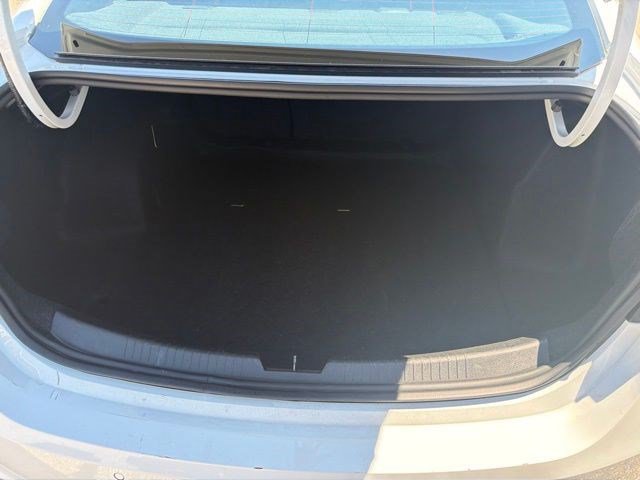 Used 2024 Chevrolet Malibu LT FWD image 17