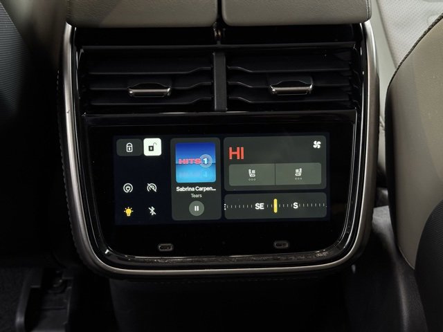 Used 2023 Rivian R1S Adventure image 13