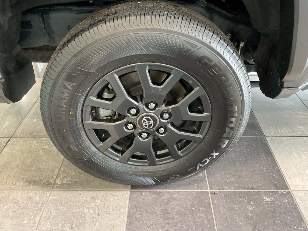 Certified 2025 Toyota 4Runner SR5 AWD/4WD image 7
