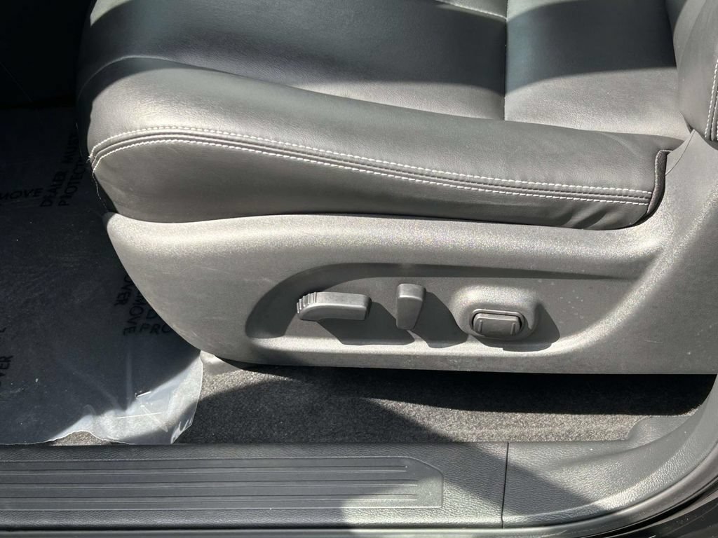 Used 2024 Nissan Murano SV FWD image 17