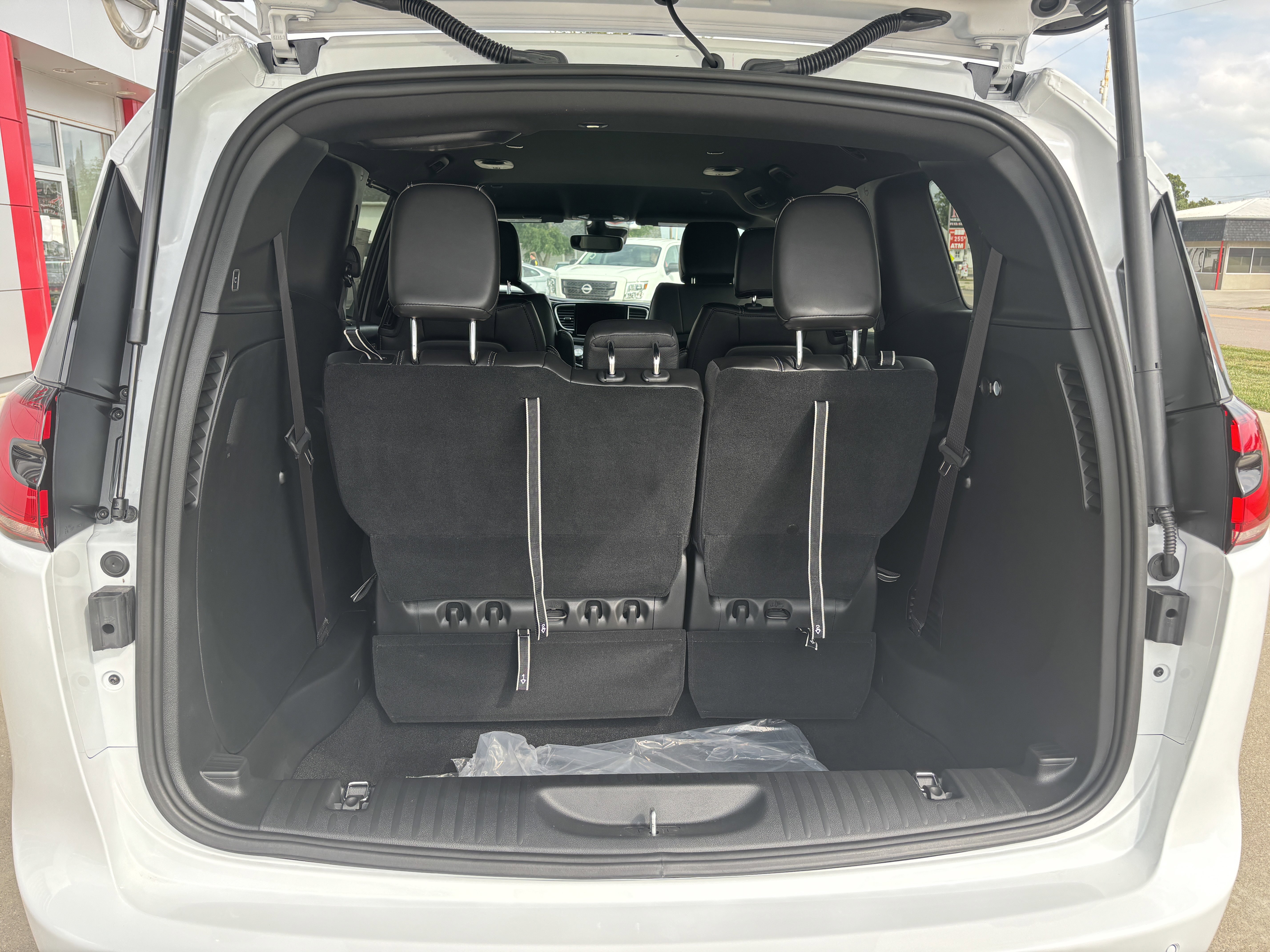 New 2026 Chrysler Pacifica Select image 9