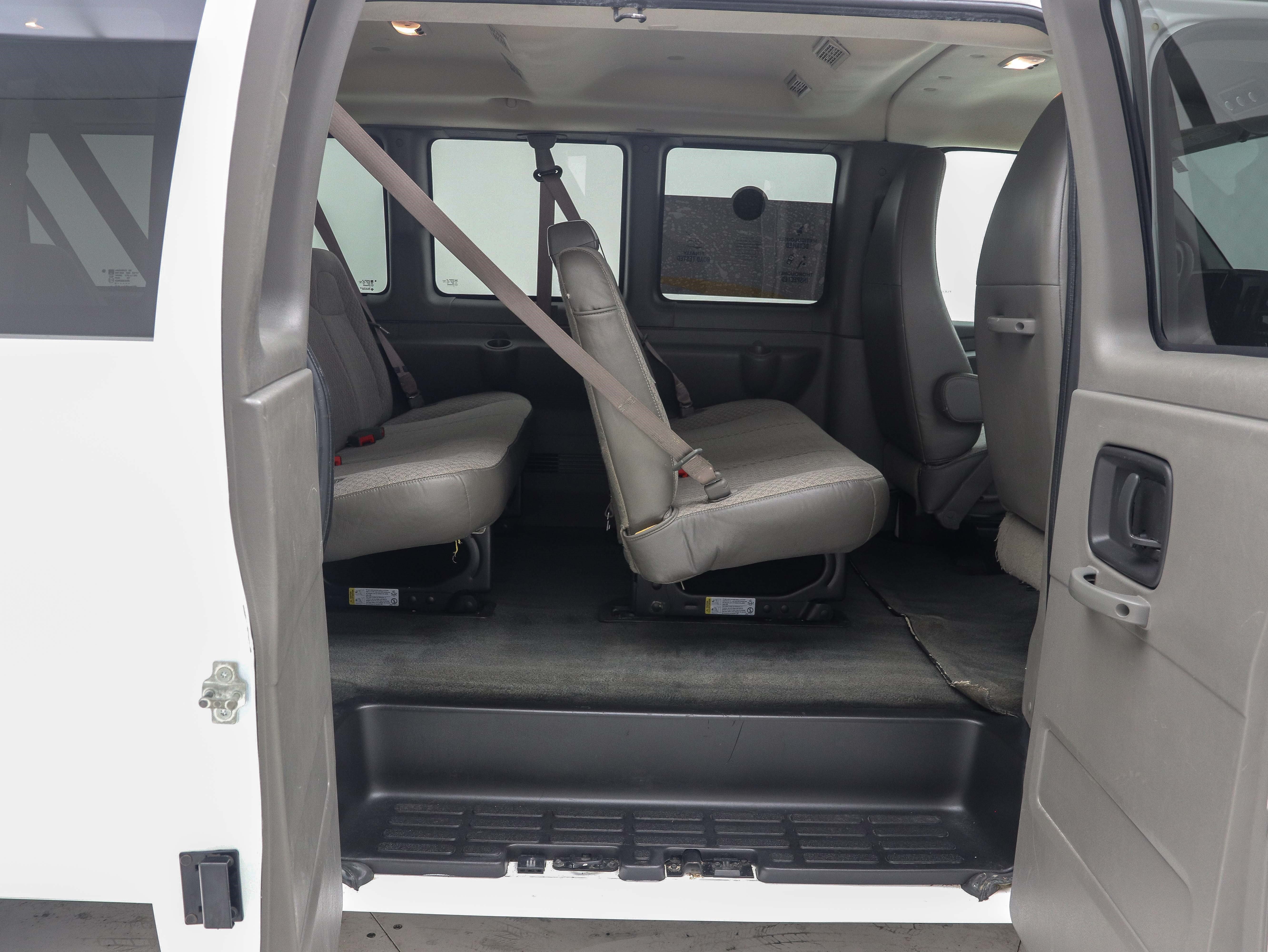 Used 2014 Chevrolet Express 3500 LT w/ LT Preferred Equipment Group RWD image 12
