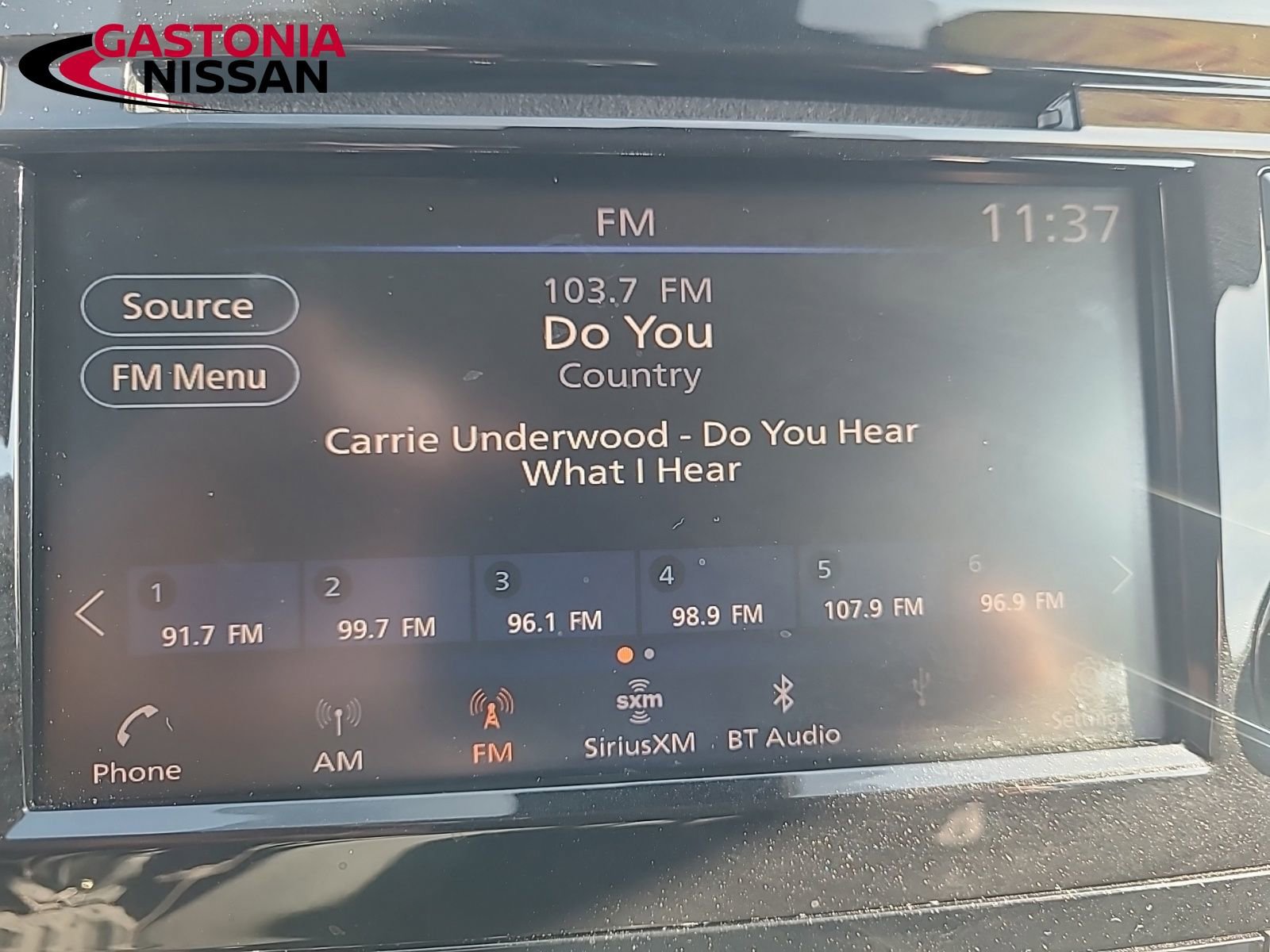 Used 2020 Nissan Rogue SV image 39