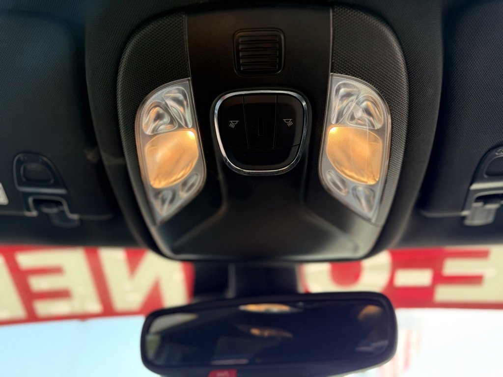 Used 2024 Jeep Compass Latitude image 19