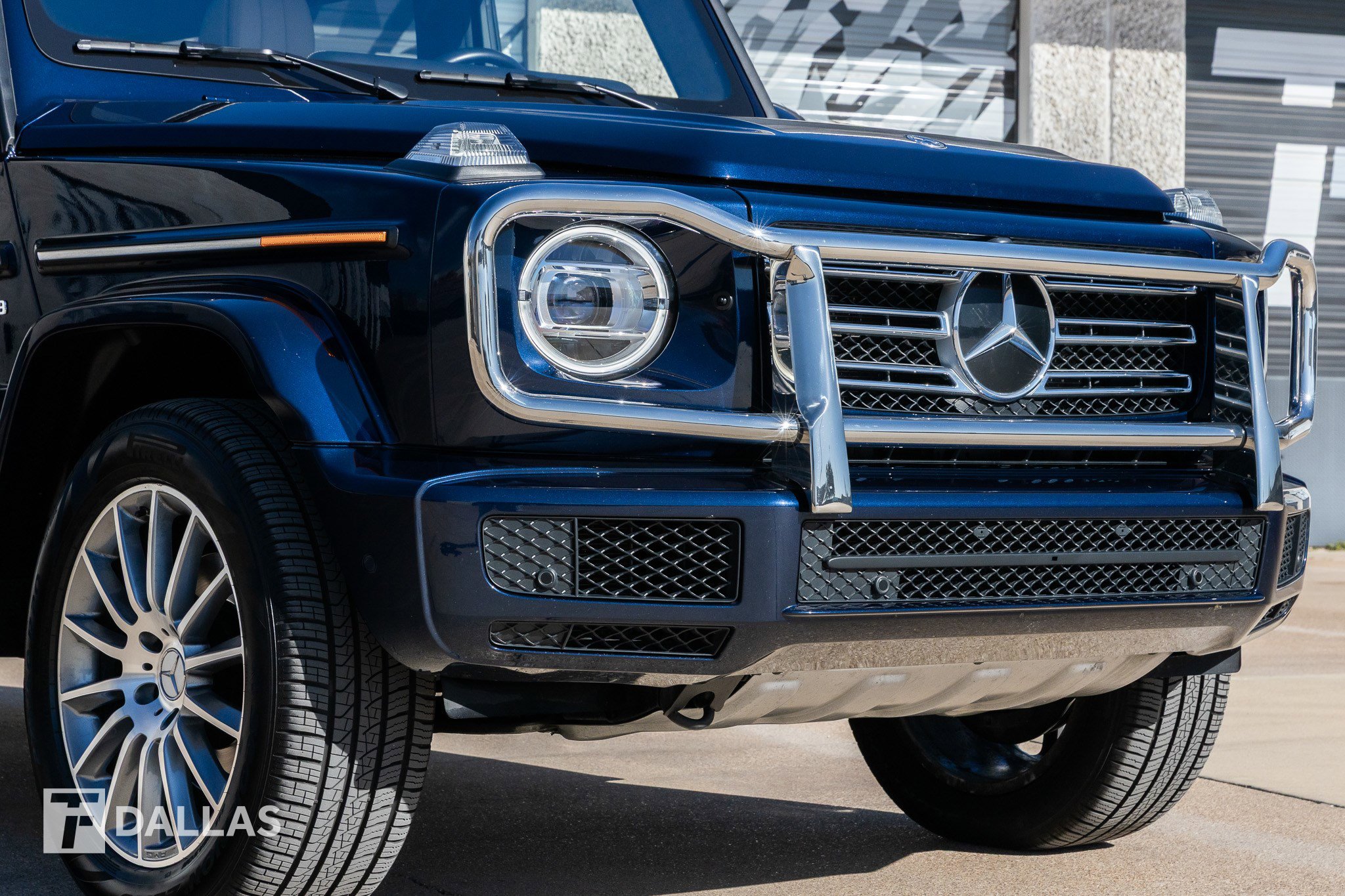 Used 2023 Mercedes-Benz G 550 image 2