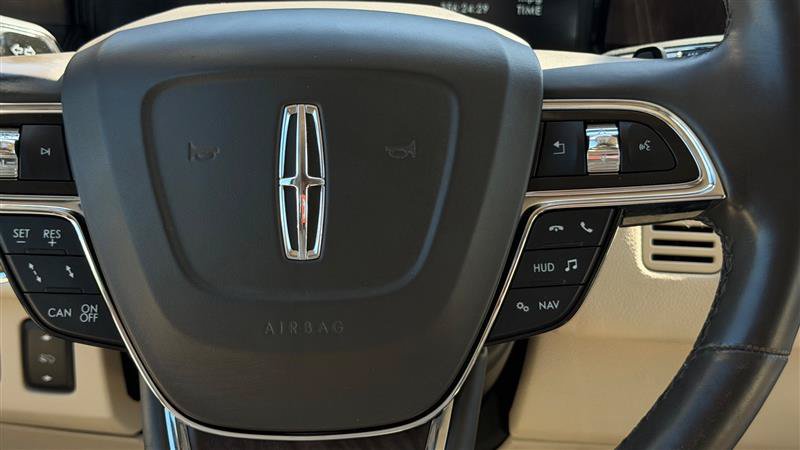 Used 2021 Lincoln Navigator Reserve w/ Luxury Package AWD/4WD image 32