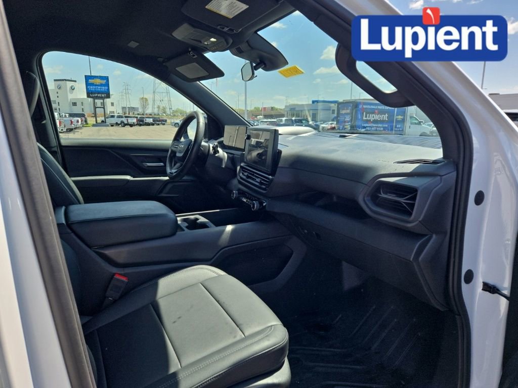 Used 2024 Chevrolet Silverado EV W/T AWD/4WD image 16
