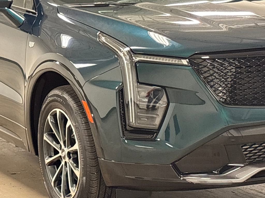 Certified 2025 Cadillac XT4 Sport image 4