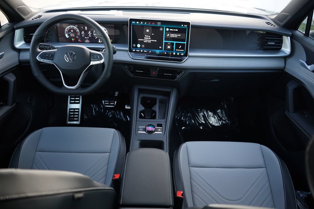New 2026 Volkswagen Tiguan SE R-Line FWD image 8