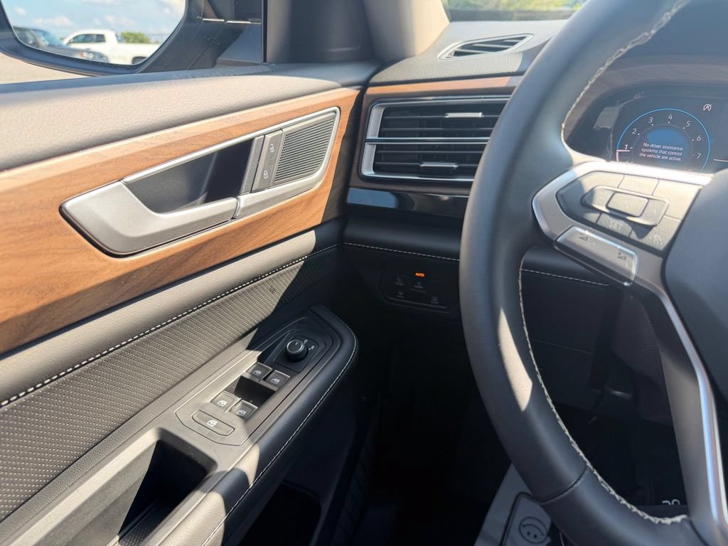 Used 2026 Volkswagen Atlas SE FWD image 26