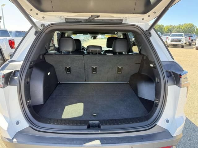 Used 2026 Chevrolet Equinox LT w/ Convenience Package II AWD/4WD image 8