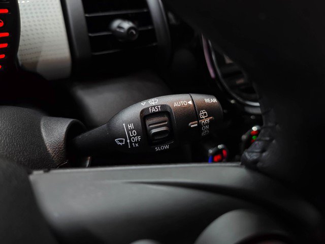 Used 2017 MINI Cooper 2-Door Hardtop FWD image 22