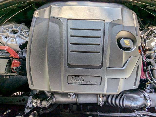 Used 2025 Land Rover Range Rover Velar Dynamic SE image 17