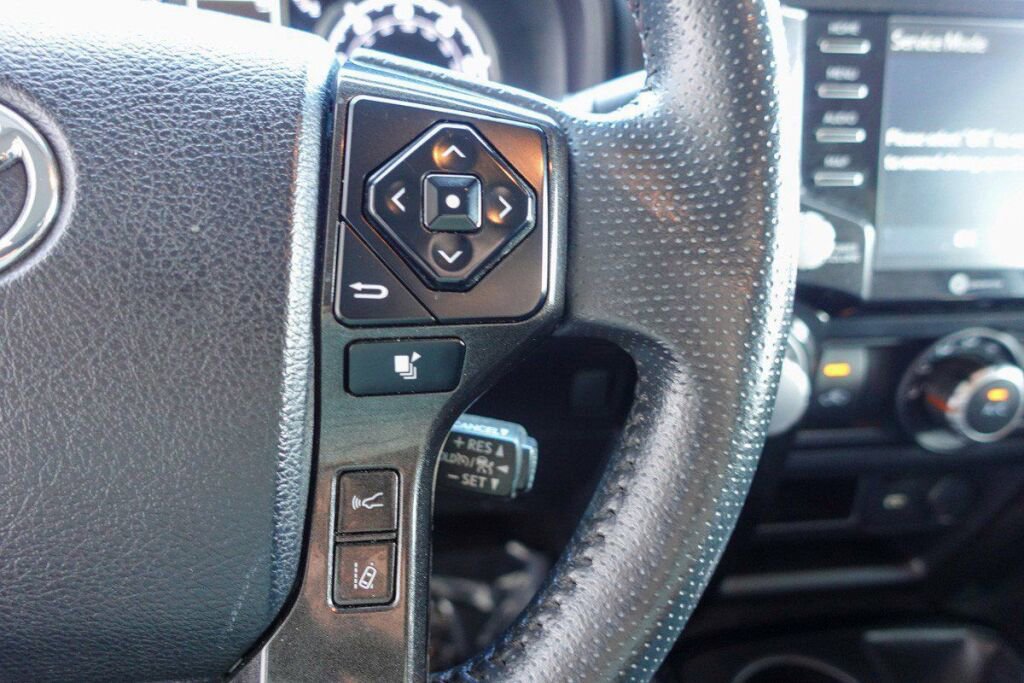 Certified 2022 Toyota 4Runner TRD Off-Road image 17