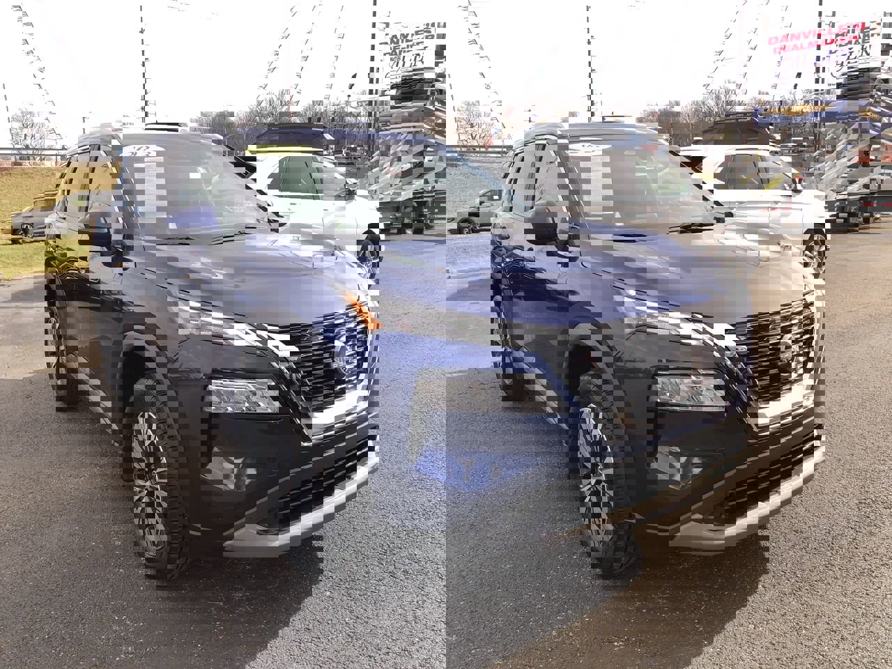 Used 2023 Nissan Rogue SV w/ SV Premium B Package image 7