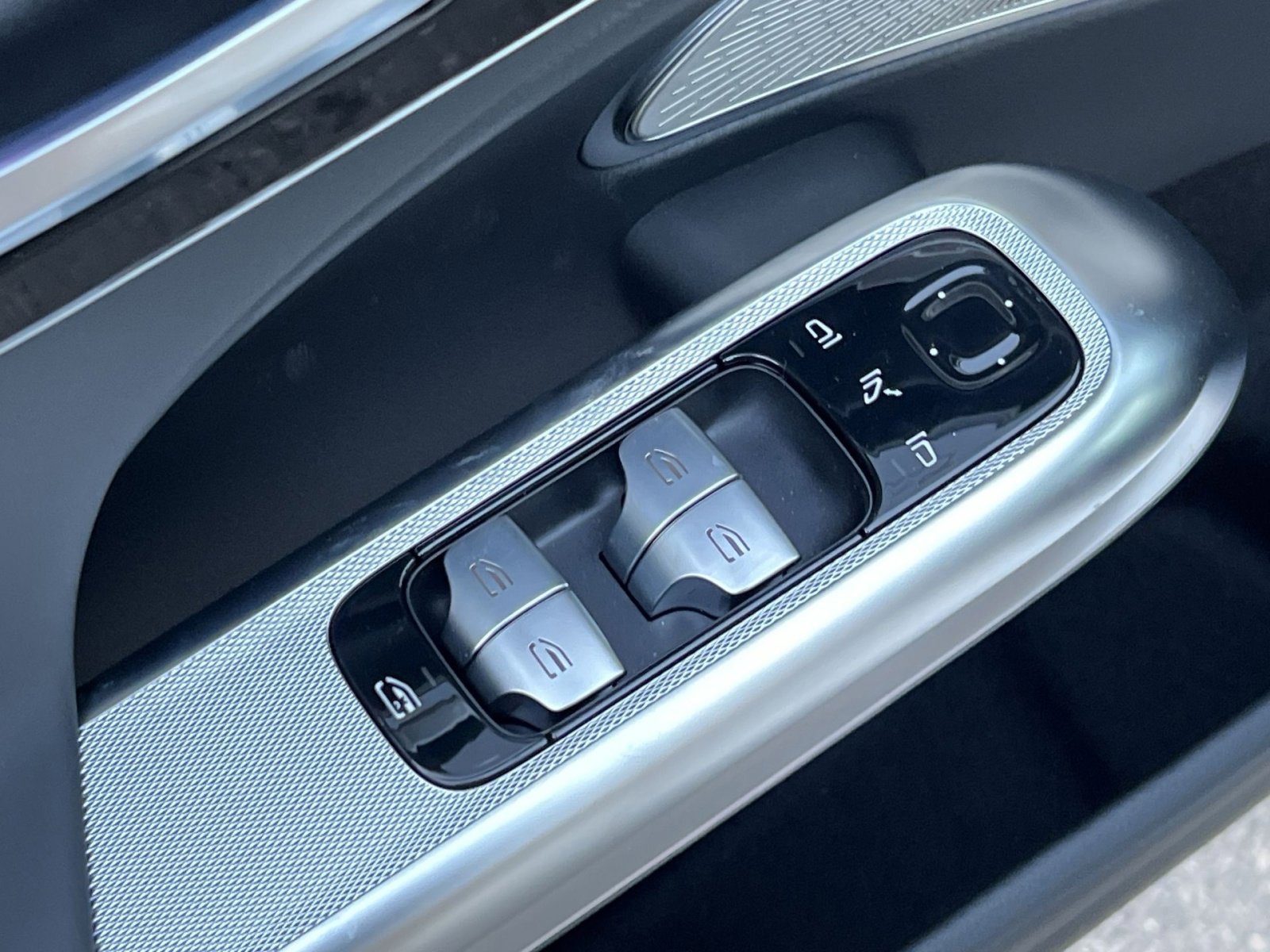 New 2026 Mercedes-Benz E 53 AMG e 4MATIC Sedan image 13