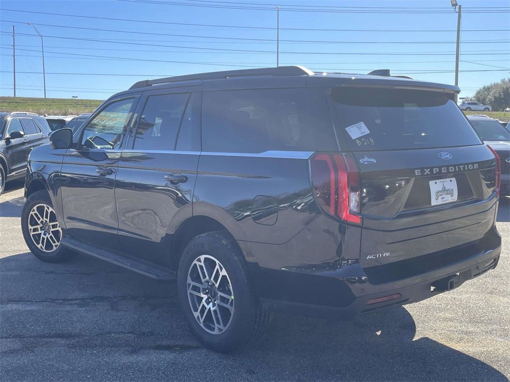 New 2026 Ford Expedition Active image 5