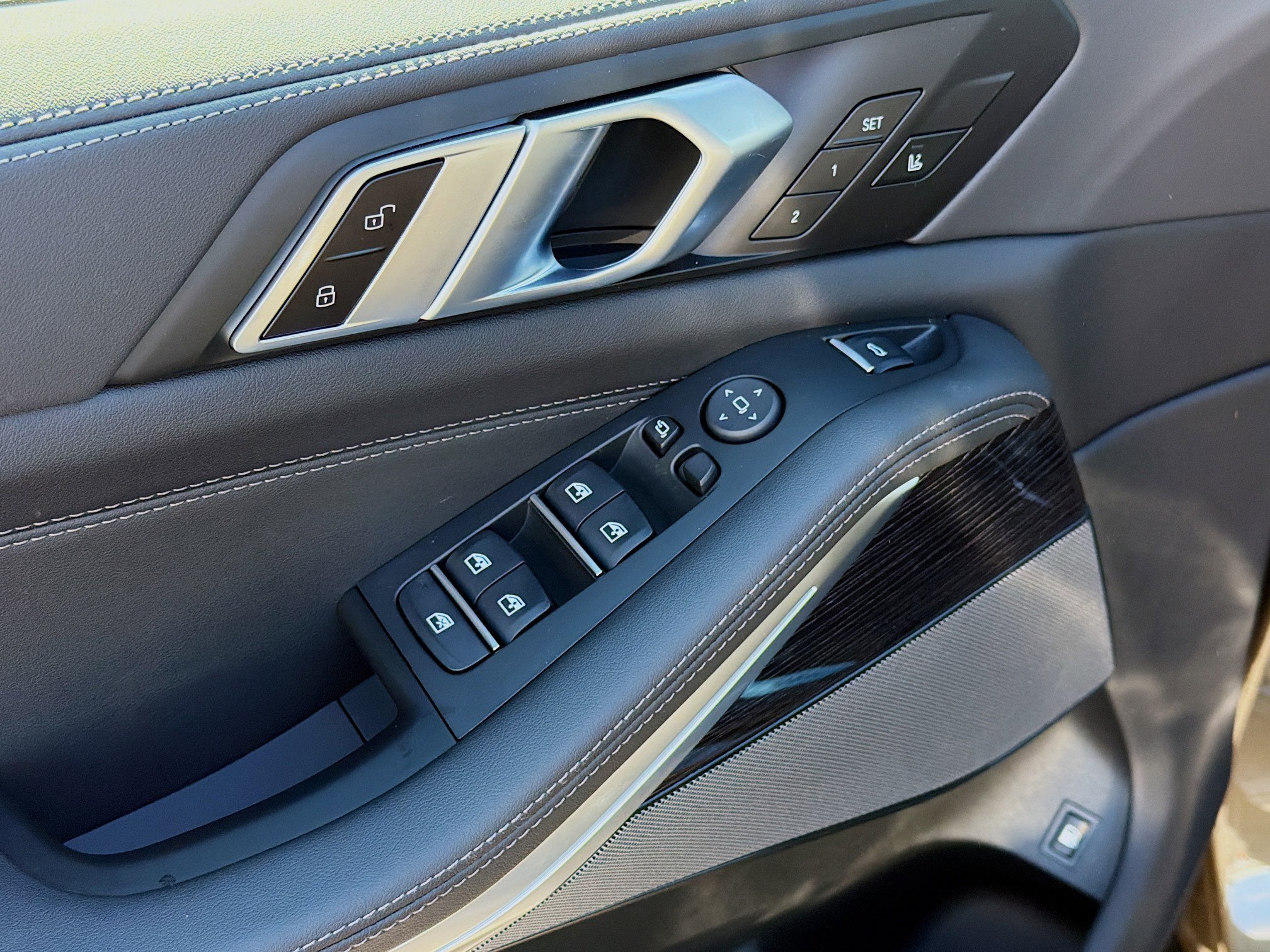 New 2026 BMW X5 xDrive50e w/ Executive Package image 23