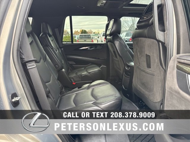 Used 2018 Cadillac Escalade Platinum image 22