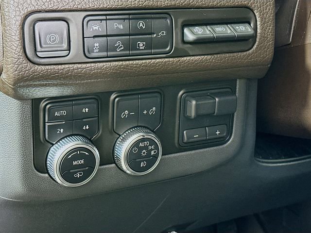 Certified 2022 GMC Yukon Denali w/ Denali Premium Package image 11