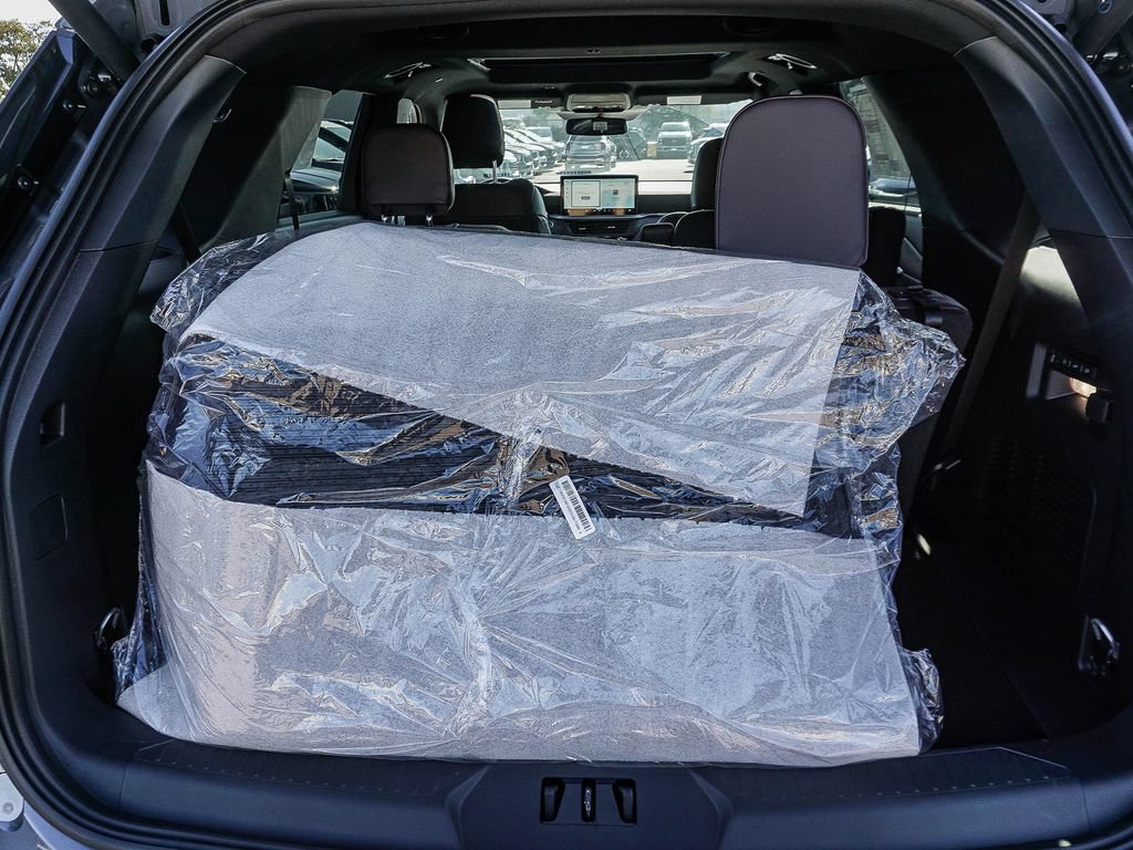 New 2026 Ford Explorer Platinum RWD image 24