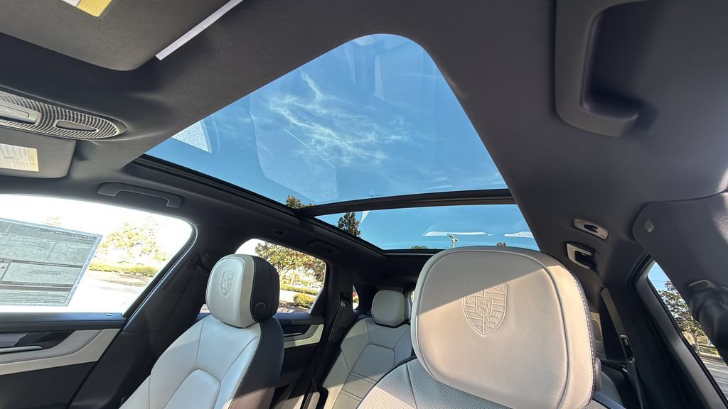 New 2026 Porsche Cayenne AWD/4WD image 14