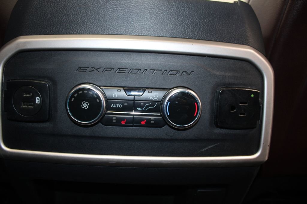 Used 2023 Ford Expedition Max Limited image 34