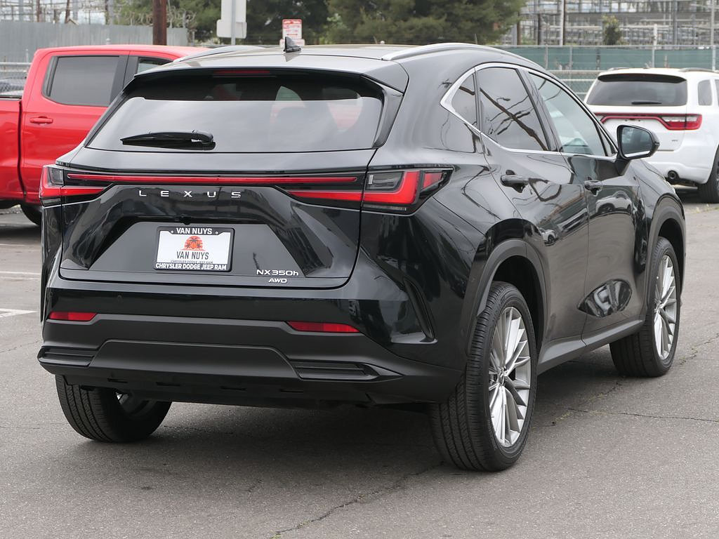 Used 2024 Lexus NX 350h AWD w/ Vision Package image 3