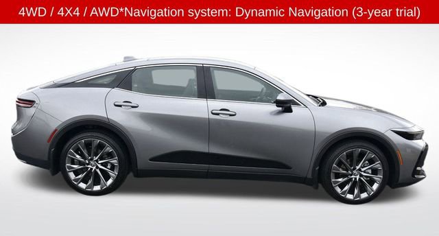 Used 2023 Toyota Crown Limited image 5