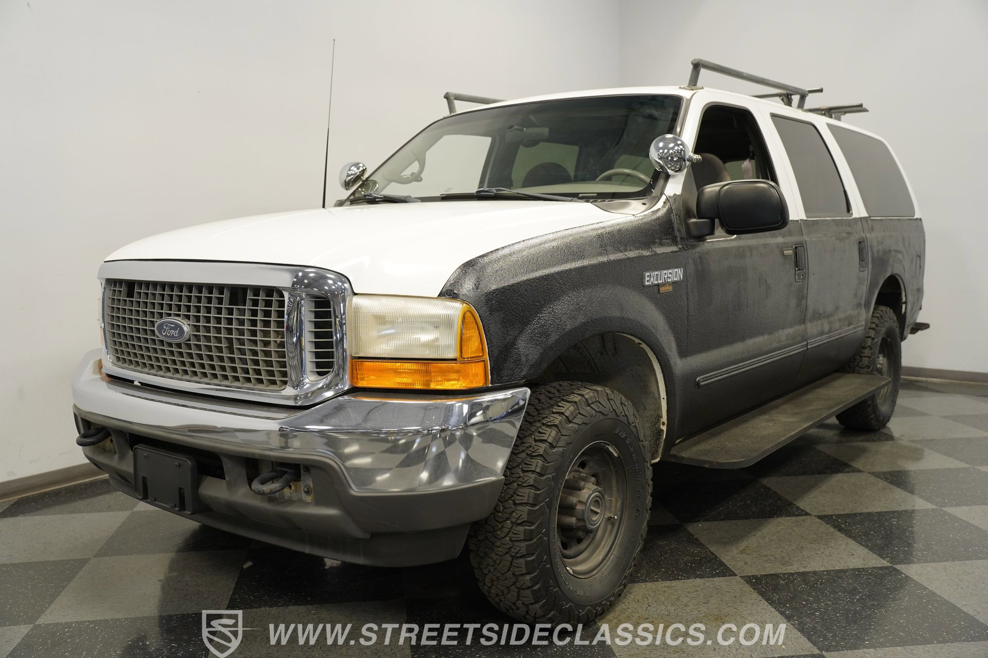 Used 2000 Ford Excursion XLT image 16