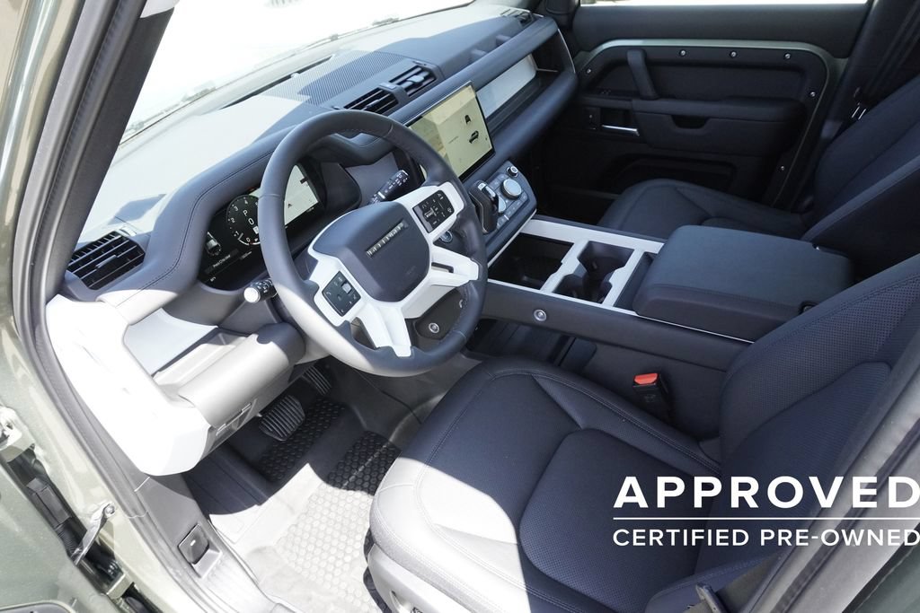 Used 2025 Land Rover Defender 110 S AWD/4WD image 18