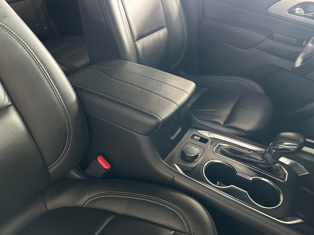 Used 2023 Chevrolet Traverse LT image 31